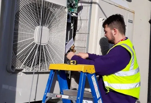 Air conditioning repair services